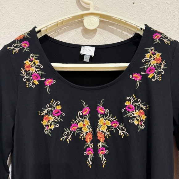 Cupio Scoop Neck Top 3/4 Sleeve Black Floral Embroidery Boho Edgy Women’s Sz M - Picture 2 of 9